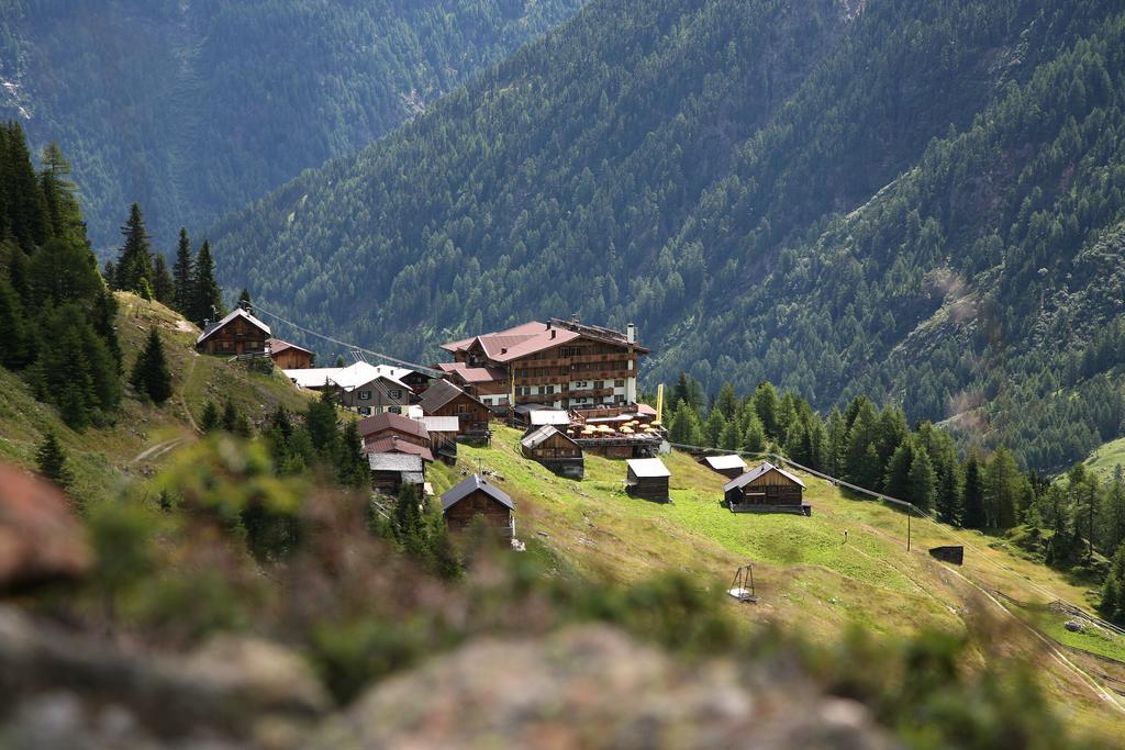 Hotel Silbertal - Almhuetten سولدن الغرفة الصورة
