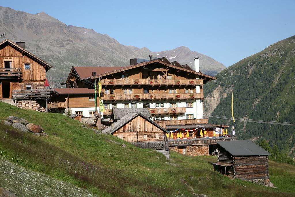 Hotel Silbertal - Almhuetten سولدن الغرفة الصورة