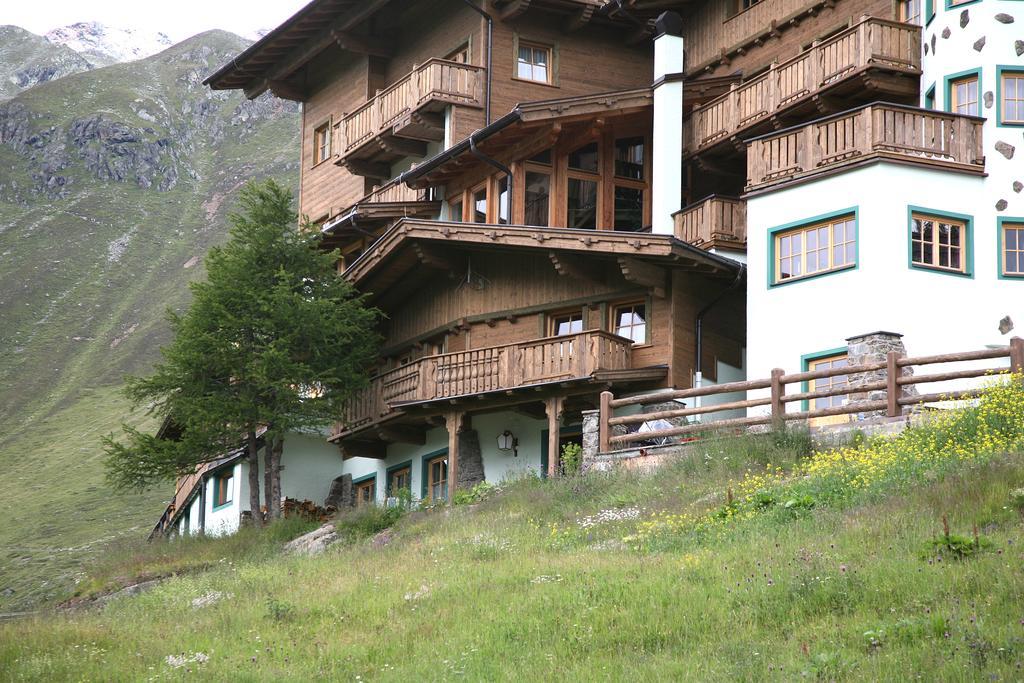 Hotel Silbertal - Almhuetten سولدن الغرفة الصورة